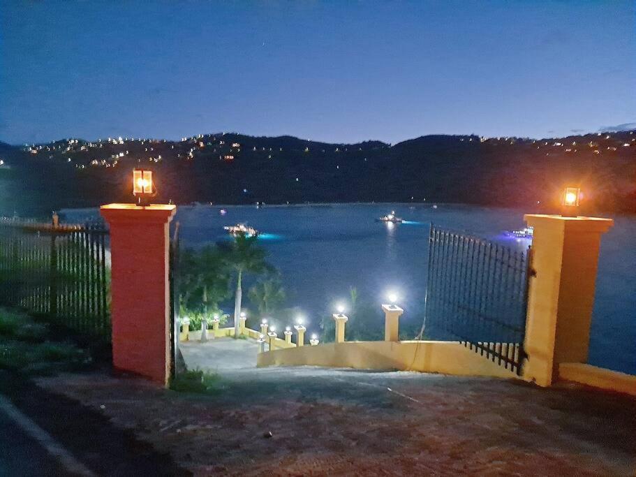 Sailfish Villa Luxury Beachfront Estate Magens Bay Cruz Bay Екстериор снимка